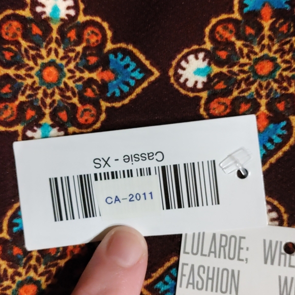 XS Lularoe Cassie Skirt - Picture 3 of 3